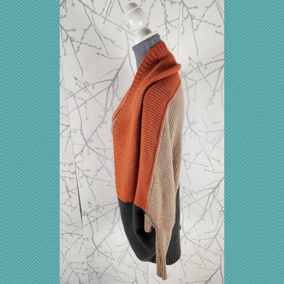 Bloomchic Colorblock Chunky Knit Batwing Circle Cardigan - Picture 2 of 4